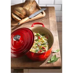LE CREUSET Cocotte en Fonte Ovale 33 cm Cerise Signature