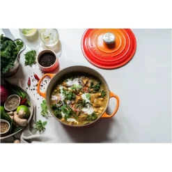 Hot LE CREUSET Cocotte en Fonte Ronde 22 cm Volcanique Signature