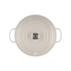 LE CREUSET Faitout Meringue en Fonte avec Intérieur Sable 30 cm Signature