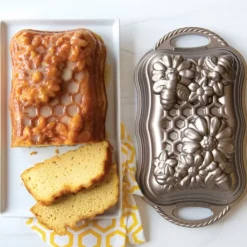 Sale NORDIC WARE Moule à Cake Fleurs et Abeilles Toffee