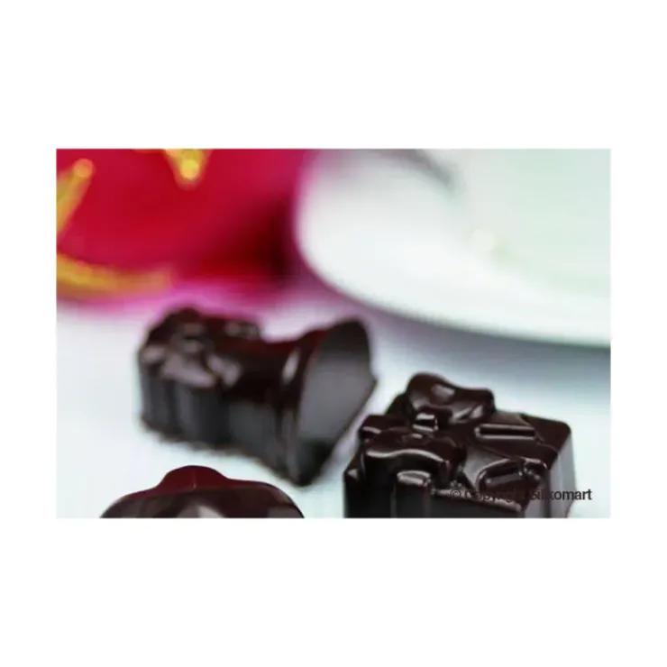 Clearance SILIKOMART Moule à Chocolat 12 Sujets Noël Easy Choc - Silicone Spécial Chocolat