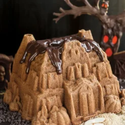 Sale NORDIC WARE Moule à Gâteau Bundt Maison Hantée Bronze