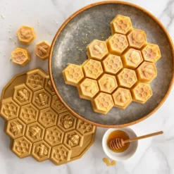 Outlet NORDIC WARE Moule à Gâteau Nid d'Abeilles Toffee