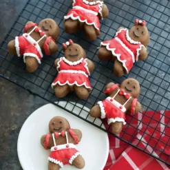 NORDIC WARE Moule à Gâteaux Bonhommes Pain d'Épices (x6) Silver