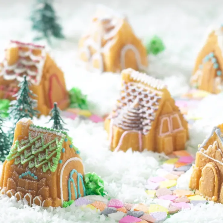 NORDIC WARE Moule à Gâteaux Petit Village (x6) Silver