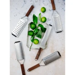 MICROPLANE Râpe Très Gros Grains Master Manche en Bois